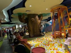 -MELAND CLUB亲子乐园•派对(虹桥万象城店)