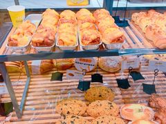 菠萝吐司面包-皇冠幸福里动物奶油生日蛋糕(万达店)