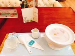 -燕庭·纯燕窝·甜品下午茶(南京西路店)