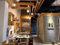 -墨居上隐·院子里火锅(峨眉店)