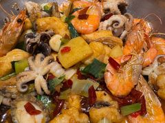 -七欣天香辣蟹火锅(闵行浦江欢乐颂店)