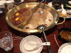 -重庆爽翻天老火锅(临平万达广场店)