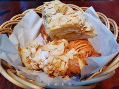 杏仁羊角-麦田工坊(月湖店)