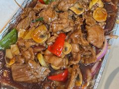 铁板菌菇牛肉-乾隆美食·本帮菜(黄河路店)