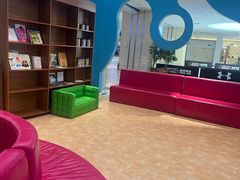 -Swim斯卫姆国际儿童游泳中心(红博中央公园店)