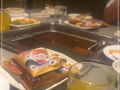 -海底捞火锅(曹安公路店)