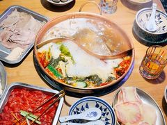 -洱火云南酸菜牛肉火锅(石景山当代商城店)