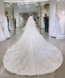 -艾米丽婚纱礼服