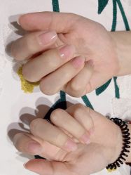 -桃色美甲沙龙