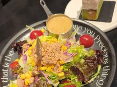 -W COLLECTIVE  DESSERT SHOP