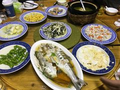 -云河农家乐饭店(福禄缘树山店)