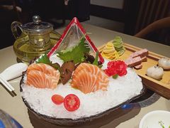 三文鱼刺身-享月汤皇·海鲜小火锅·聚会(曲江创意谷店)