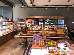 面包甜点陈列柜-巴黎贝甜(望京信万店)