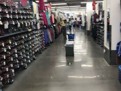 -迪卡侬(西三旗店)