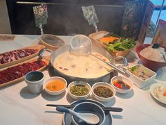 -左庭右院鲜牛肉火锅(金山万达店)