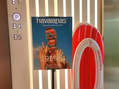 -广州周大福金融中心