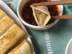 虾肉锅贴-众口斋锅贴(银泰城店)