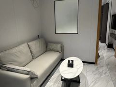 -鹏城丽景酒店(华强北红岭地铁站店)