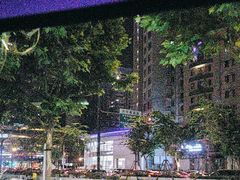 -上海星瀚奔驰4S店(长寿路店)
