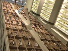 -目艮眼镜SHOWROOM(品牌集合店)