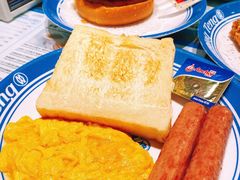 肠仔炒滑蛋配牛油西多士-敏华冰厅(天河城店)