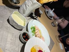 -穹六人间 people 6(岳阳路店)