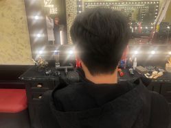 -东方先生国潮男士理发馆