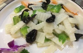 Bamboo Shoots, Black Mushroom and Bitter Melon Salad