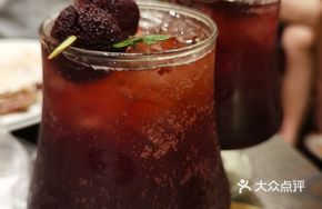 Berry Sparkling Water