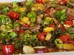 -石磨豆花家常菜·牦牛排土火锅