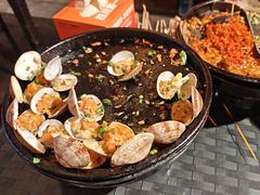 -何师烧烤·小龙虾·江湖川菜·精酿啤酒(成温店)