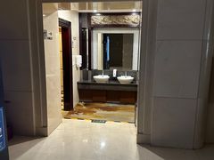 -碧中海汤泉汗蒸酒店