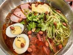 -山野的朋友露营炭火烤肉