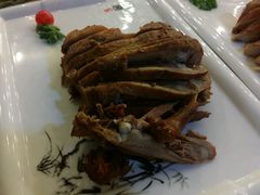 鸭腿-普天和酒楼·新津菜·烤鸭(天津之眼店)