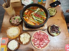 -黔有有贵州酸汤夺夺粉火锅(五味十字店)