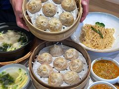 -馋三尺蟹粉小笼(人民广场店)