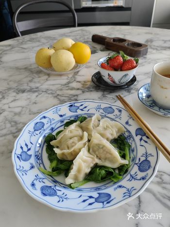 在读书那一段时间 我的做菜有点像做实验 因为不懂什么