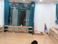 -蒙蒙狮蒙台梭利儿童之家