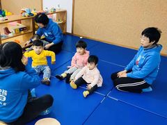 -抱抱熊托育中心(大悦城店)