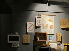 大堂-天井·丑面包搭咖啡