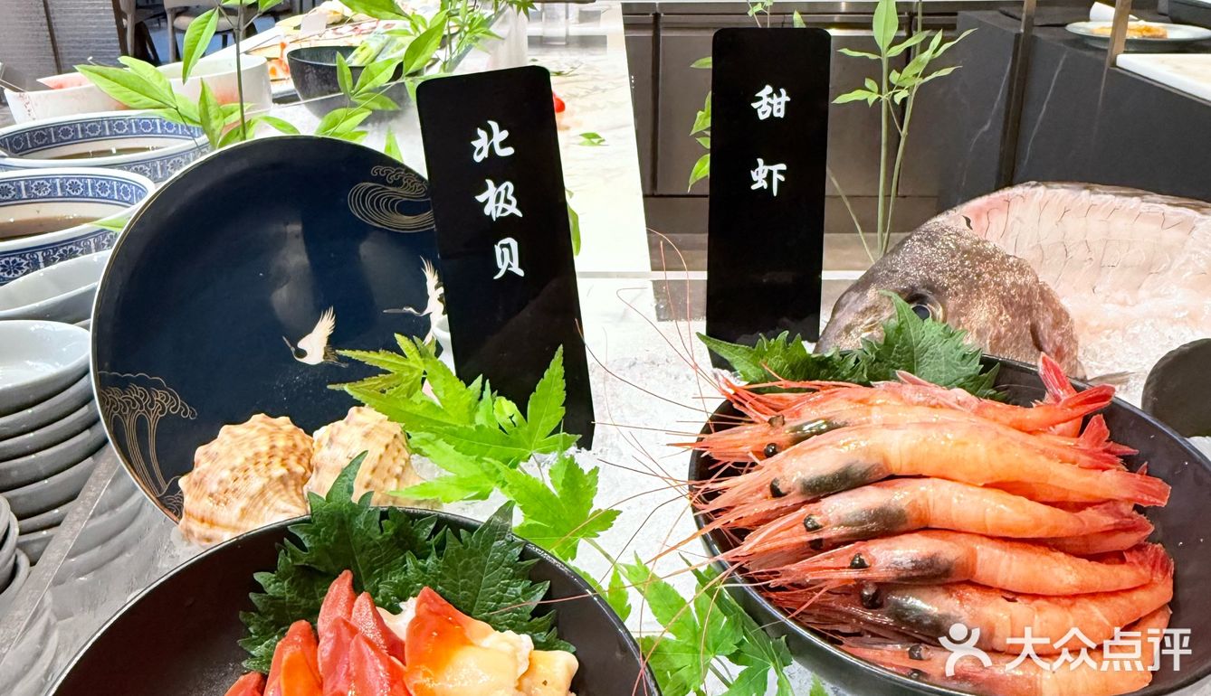 黄龙饭店自助餐，小龙虾狂嗨！夏天的快乐来了！