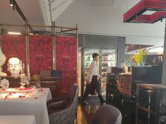 -弦月窗LUNETTE BY AMANDA(复兴路店)