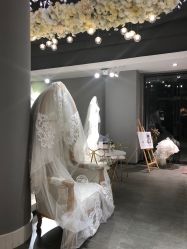 -艾米丽婚纱礼服