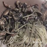 高级！在家里也能做的墨鱼汁意大利面