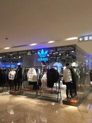 -adidas(德基广场店)