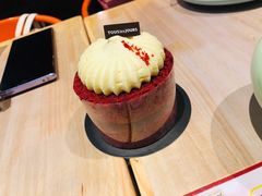 红丝绒芝士小蛋糕-多乐之日(和平伊势丹店)