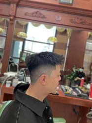 -尼特斯男士发型馆