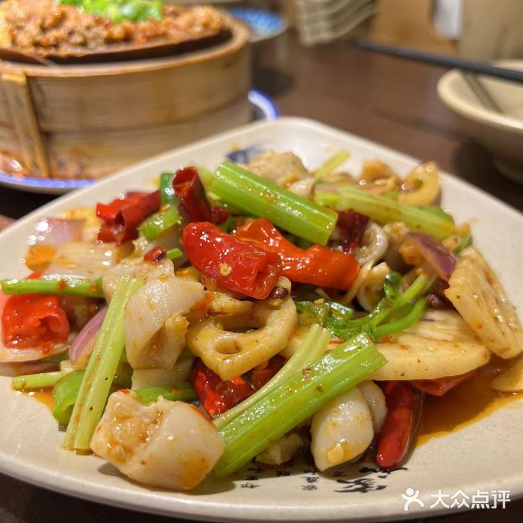 杭州探店|乐山美食翘脚牛肉开到杭州来啦