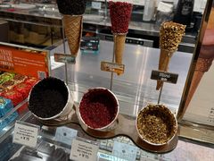 -VENCHI 闻绮(上海佛罗伦萨小镇店)
