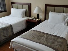 -燕山大酒店